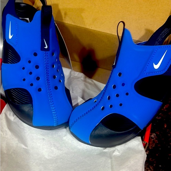 boys nike sandals size 2